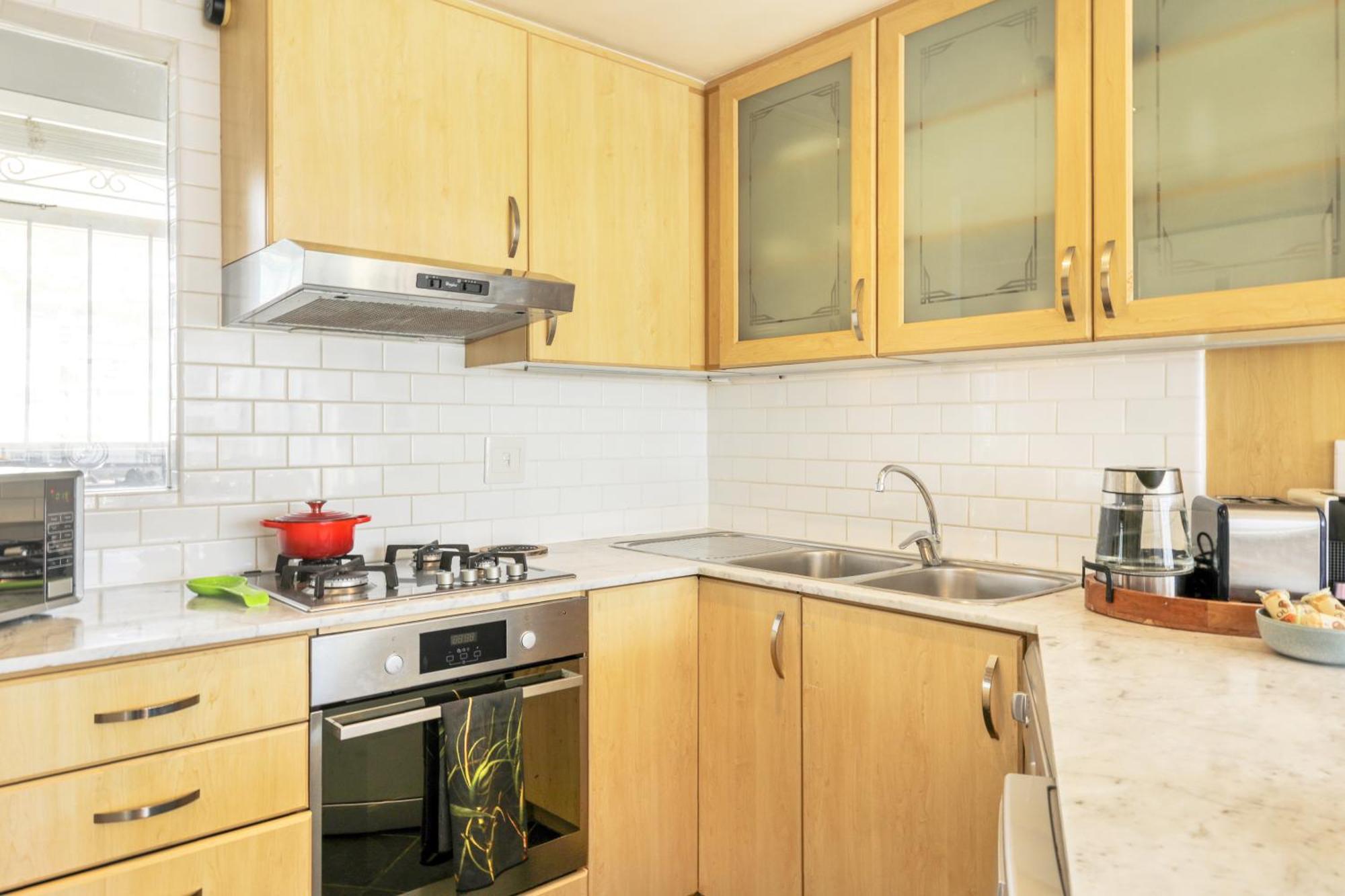 Backup-Powered Bantry Bay View 2 Bed Apartment Кейптаун Экстерьер фото
